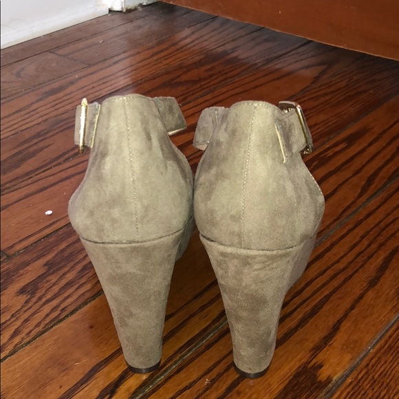 Nine West- Suede Wedges- Size 8.5 - Picture 5 of 8